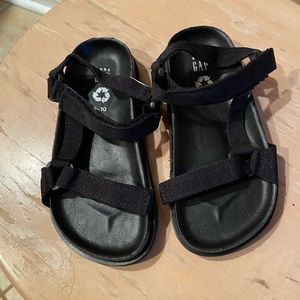 Toddler size 9-10 GAP sandals